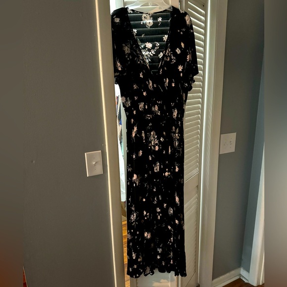 Kohl's Dresses & Skirts - Black Floral High Low Dress, L/XL